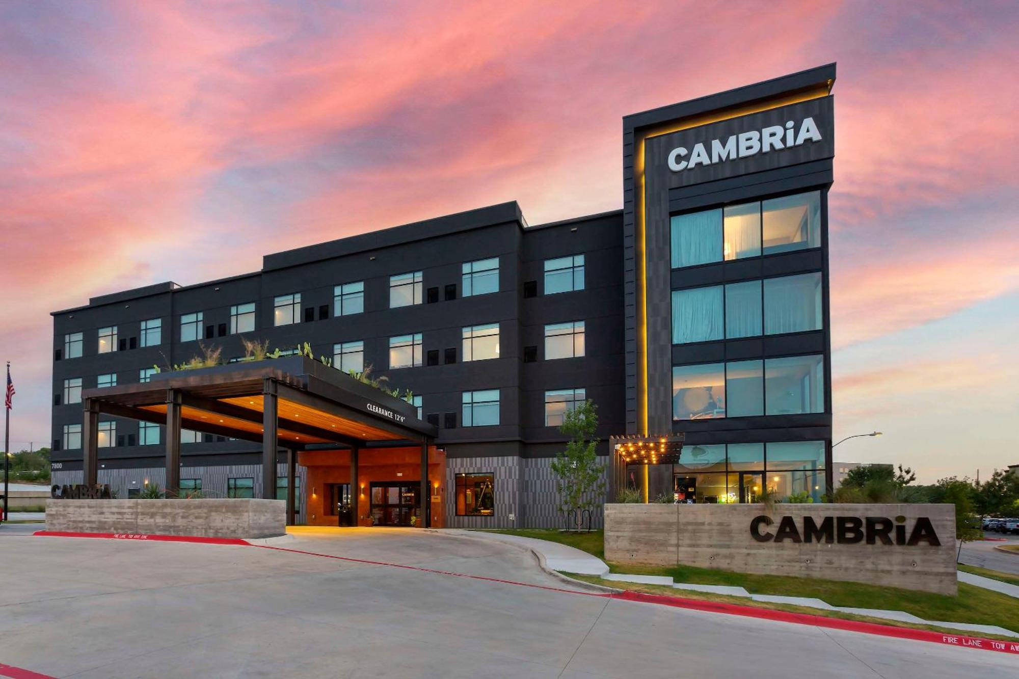 Cambria Hotel Austin Airport Exterior photo