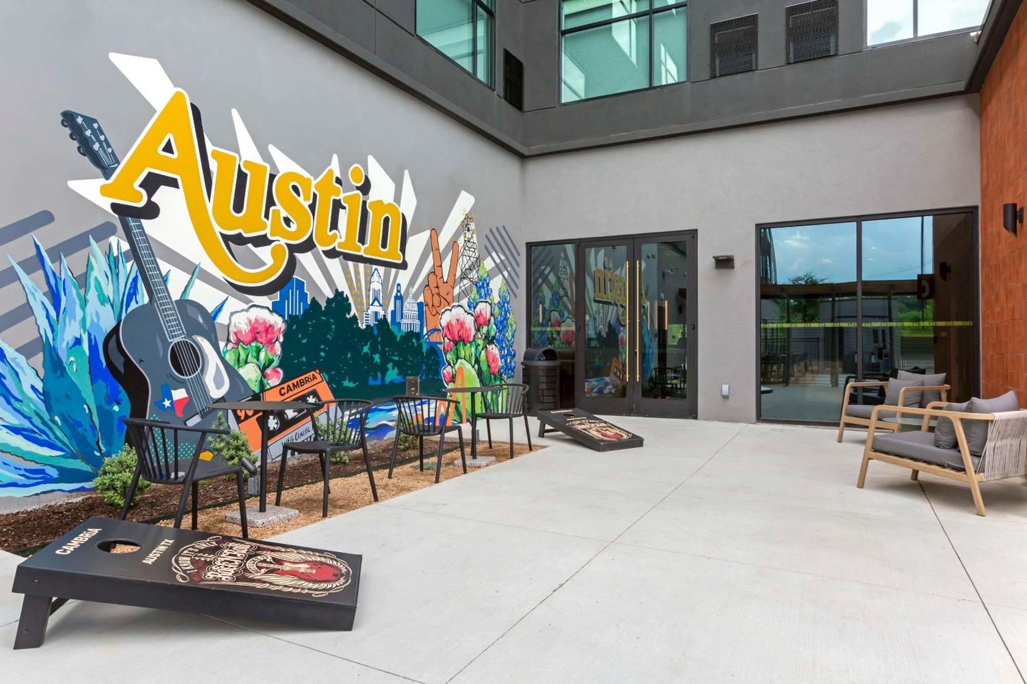 Cambria Hotel Austin Airport Exterior photo