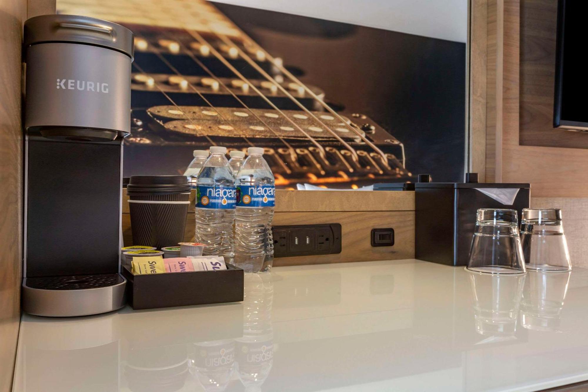Cambria Hotel Austin Airport Exterior photo